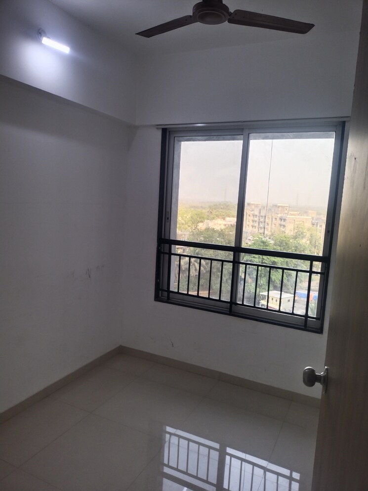 Room, ghatkopar east 1.5 Bedroom 518 Sq.Ft. Apartment In Ghatkopar East Mumbai 9261112