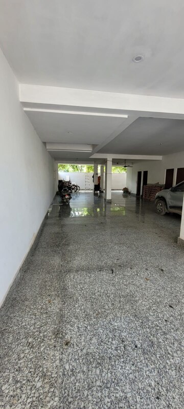 Parking in 3 BHK Builder Floor at Sector 84 – for Sale