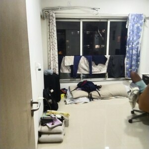 Master Bedroom in 2 BHK Apartment at Pride Park Royale, Andheri East – for Rent