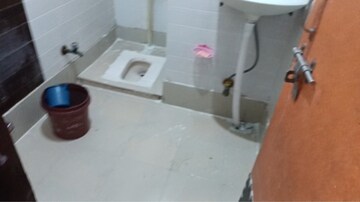 Bathroom in 1 BHK Builder Floor at Vaishali Sector 3 – for Sale
