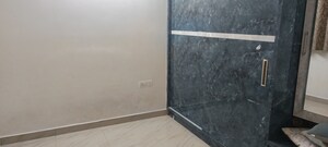 Room in 3 BHK Apartment at Aliens Space Station, Tellapur – for Rent