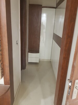 Furnished Amenities in 3 BHK Builder Floor at BPTP District 3, Sector 85 – for Sale