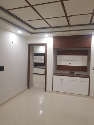 Bedroom in 3 BHK Builder Floor at BPTP District 3, Sector 85 – for Sale