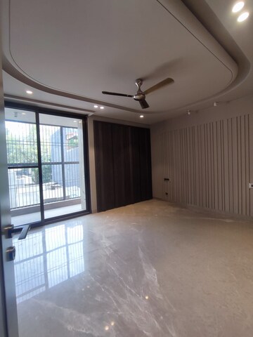 Room in 4 BHK Builder Floor at Geetanjali Enclave – for Sale