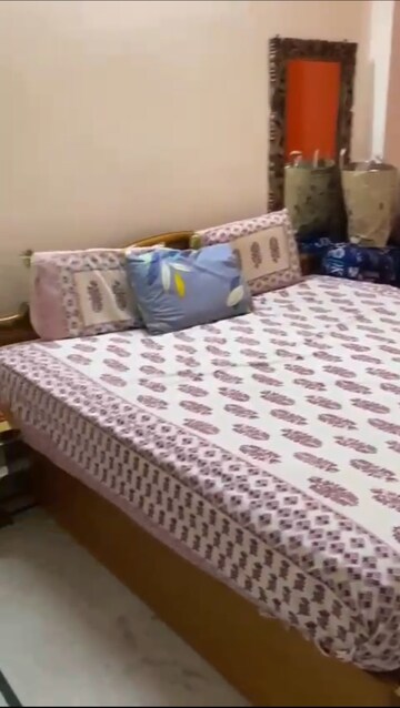 Bedroom in 2 BHK Builder Floor at Vaishali Sector 4 – for Sale