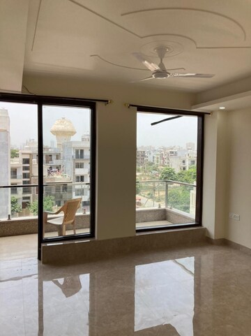 Room in 2 BHK Builder Floor at Unitech South City II, Sector 50 – for Rent