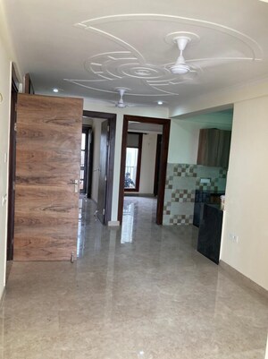 Room in 2 BHK Builder Floor at Unitech South City II, Sector 50 – for Rent