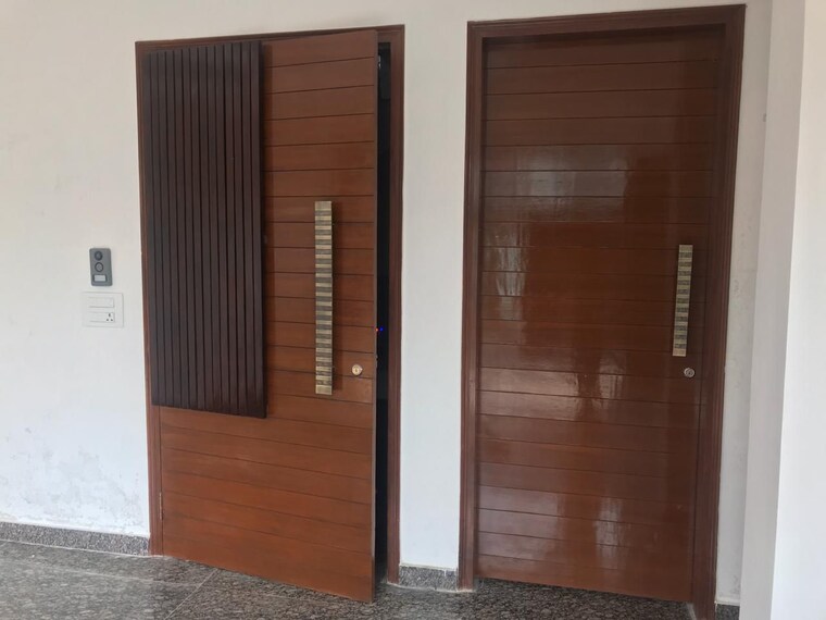 Room, ardee-city 2 Bedroom 1650 Sq.Ft. Builder Floor In Sector 52 Gurgaon 9261149