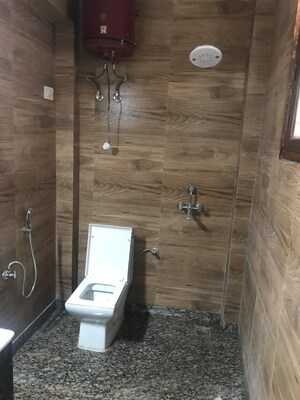 Bathroom in 2 BHK Builder Floor at Ardee City, Sector 52 – for Rent