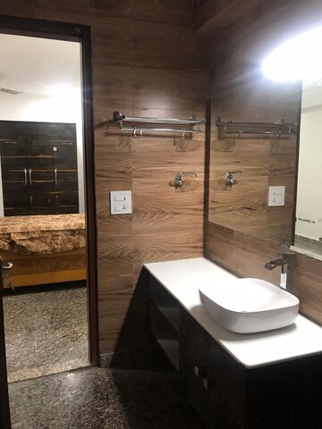 Bathroom in 2 BHK Builder Floor at Ardee City, Sector 52 – for Rent