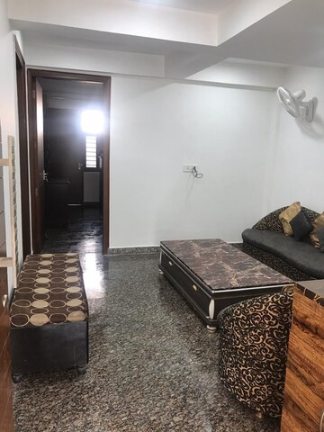 Living Room in 2 BHK Builder Floor at Ardee City, Sector 52 – for Rent