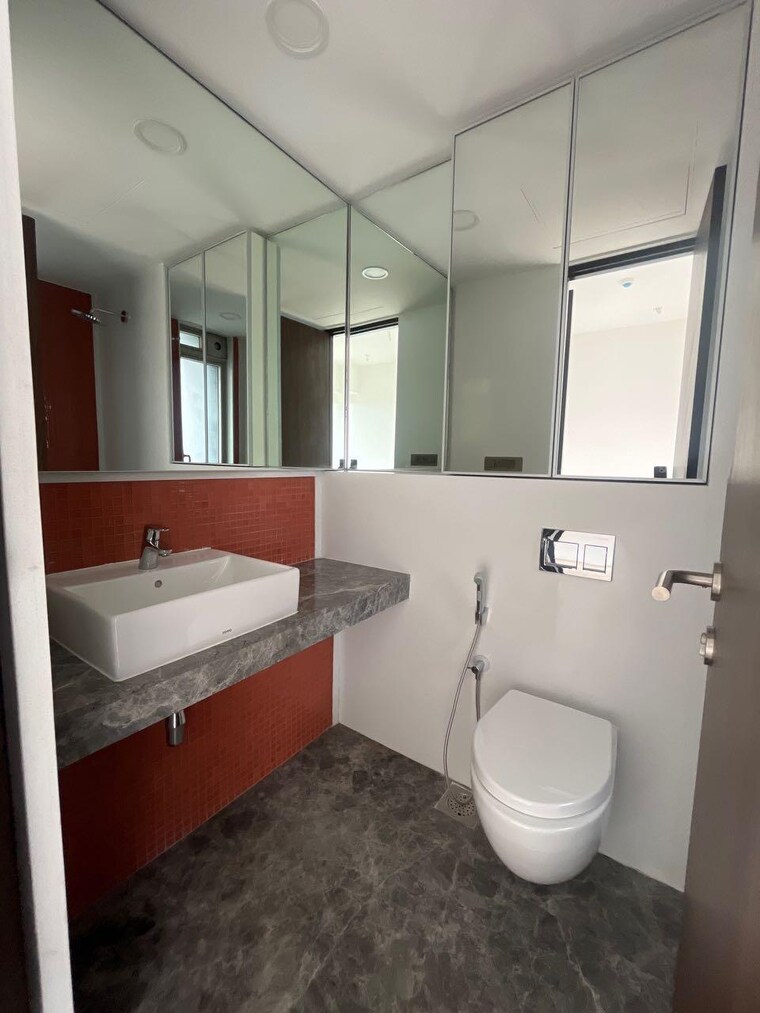 Bathroom, lodha-world-view 2 Bedroom 980 Sq.Ft. Apartment In Worli Mumbai 9261144