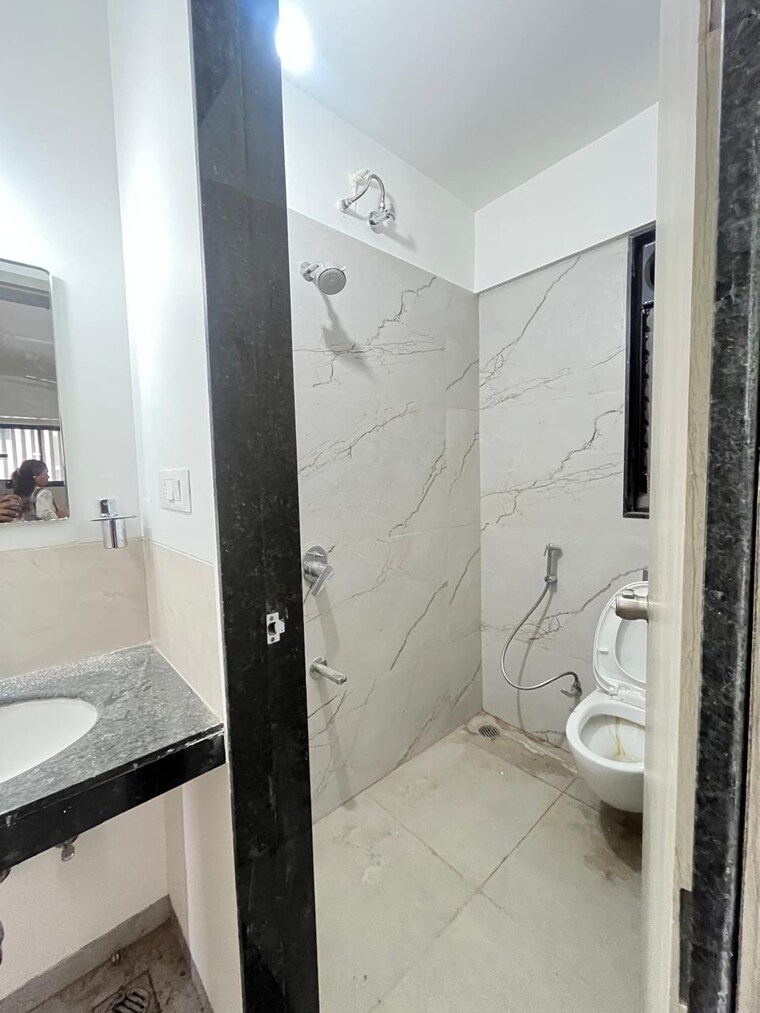 Bathroom, lotus-aman 2 Bedroom 946 Sq.Ft. Apartment In Kothrud Pune 9261176