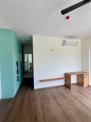 Room in 3 BHK Apartment at Bollineni Bion, Kothaguda – for Rent