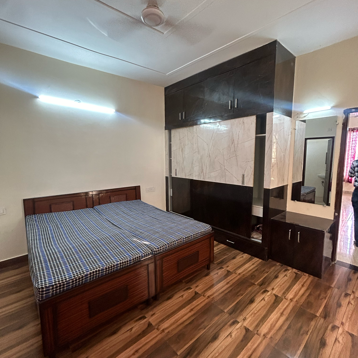 1 BHK + Extra Room Apartment For Rent in Divine Global 