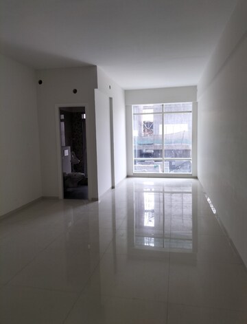 Room in 1 BHK Apartment at Hiranandani Regent Hill, Powai – for Rent