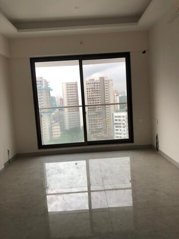 Room in 3 BHK Apartment at Je And Vee Om Trimurti, Malad East – for Rent