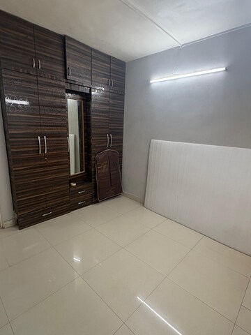 Room in 2 BHK Apartment at Kiran Appartment, Sinhagad Road – for Sale