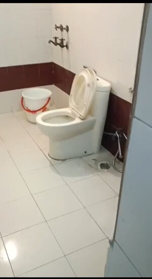 Bathroom in 1.5 BHK Independent House at Sector 52 – for Rent