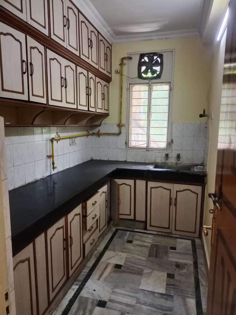 Kitchen, sector 9 dwarka 3 Bedroom 1500 Sq.Ft. Apartment In Sector 9 Dwarka Delhi 9261319