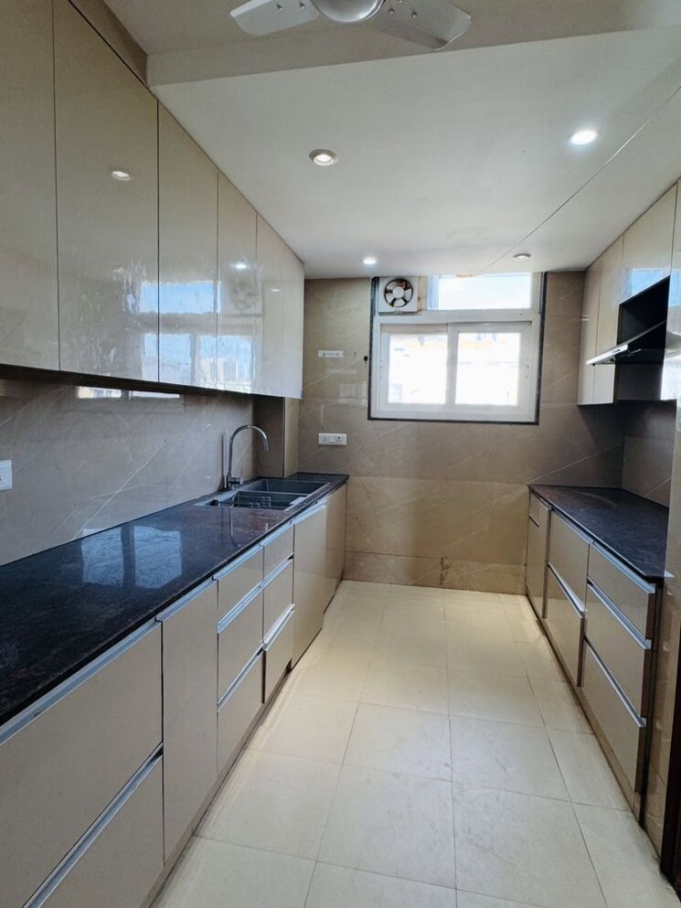 Kitchen, sector 88 4 Bedroom 1633 Sq.Ft. Builder Floor In Sector 88 Faridabad 9261320