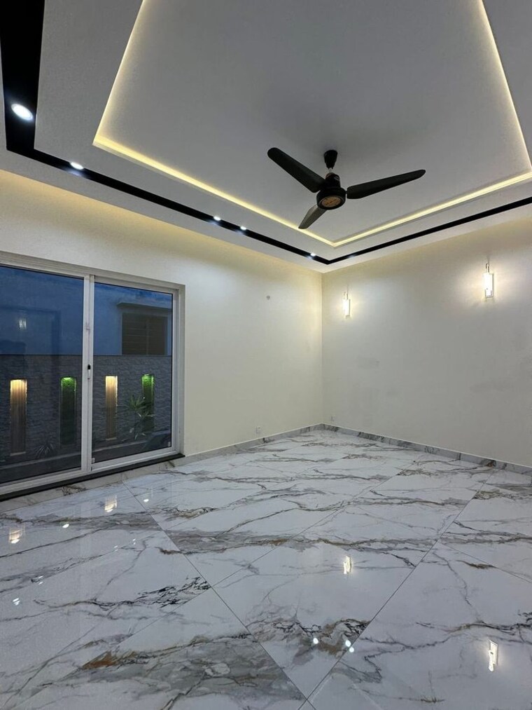 Room, sector 88 4 Bedroom 1633 Sq.Ft. Builder Floor In Sector 88 Faridabad 9261320