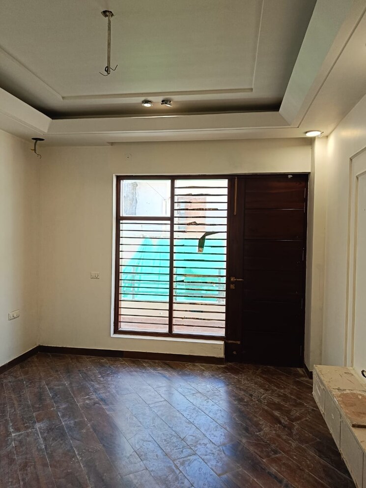 Room, sector 88 4 Bedroom 1633 Sq.Ft. Builder Floor In Sector 88 Faridabad 9261320