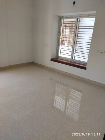 Room in 1 BHK Apartment at Dhoot New Town Extension, New Town – for Rent