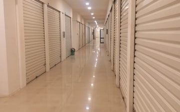 Office Space For Rent in Express Zone, Malad East