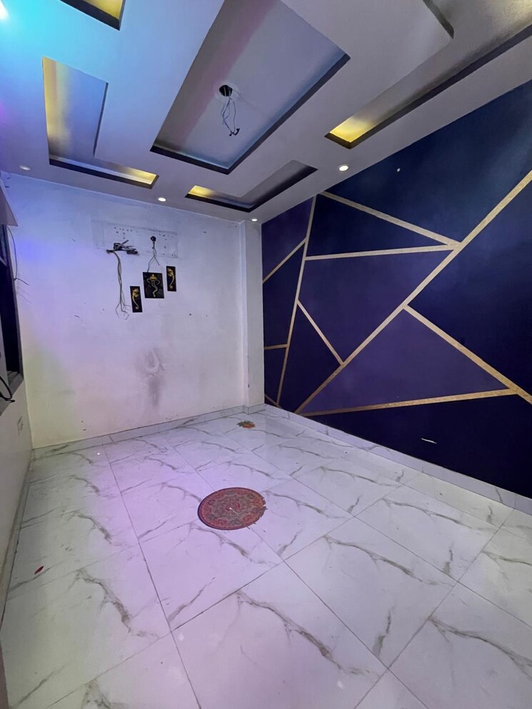 Room, sector 6 dwarka 3 Bedroom 1500 Sq.Ft. Apartment In Sector 6 Dwarka Delhi 9261331