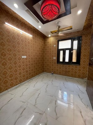 Bathroom in 3 BHK Apartment at Sector 6 Dwarka – for Rent