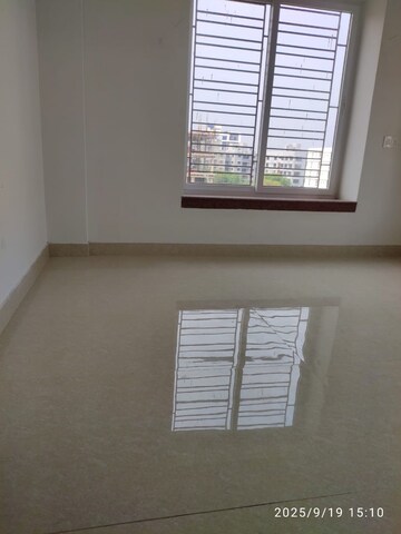 Room in 3 BHK Apartment at Bengal Shelter Akankha, Rajarhat – for Sale