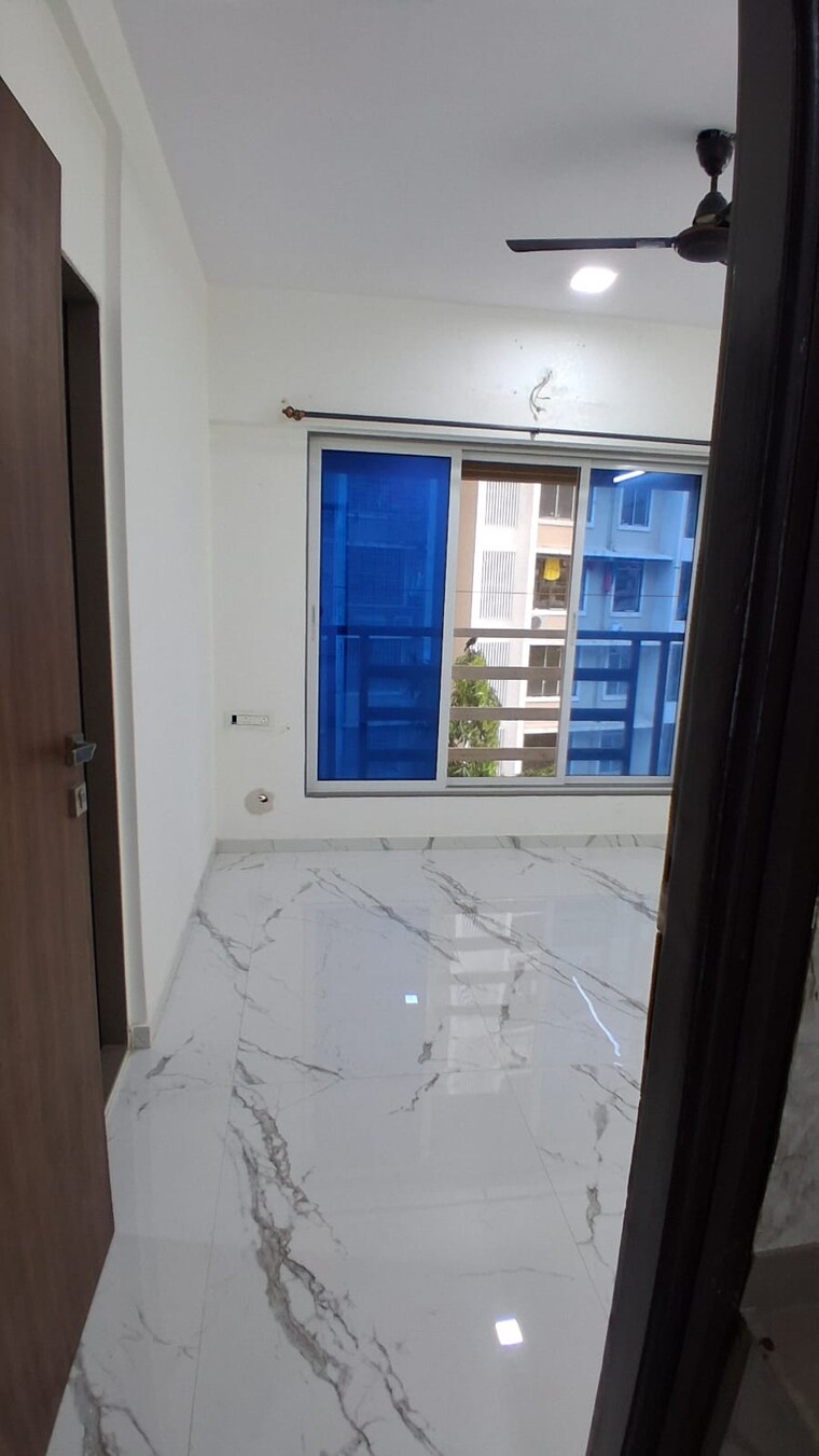 Room, rishabraj-sujai 1 Bedroom 440 Sq.Ft. Apartment In Malad East Mumbai 9261333