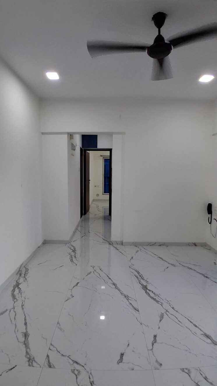 Room, rishabraj-sujai 1 Bedroom 440 Sq.Ft. Apartment In Malad East Mumbai 9261333