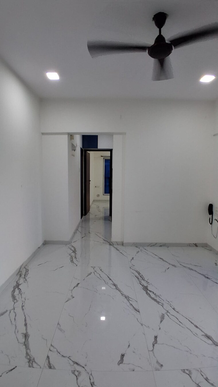 Room, rishabraj-sujai 1 Bedroom 440 Sq.Ft. Apartment In Malad East Mumbai 9261333