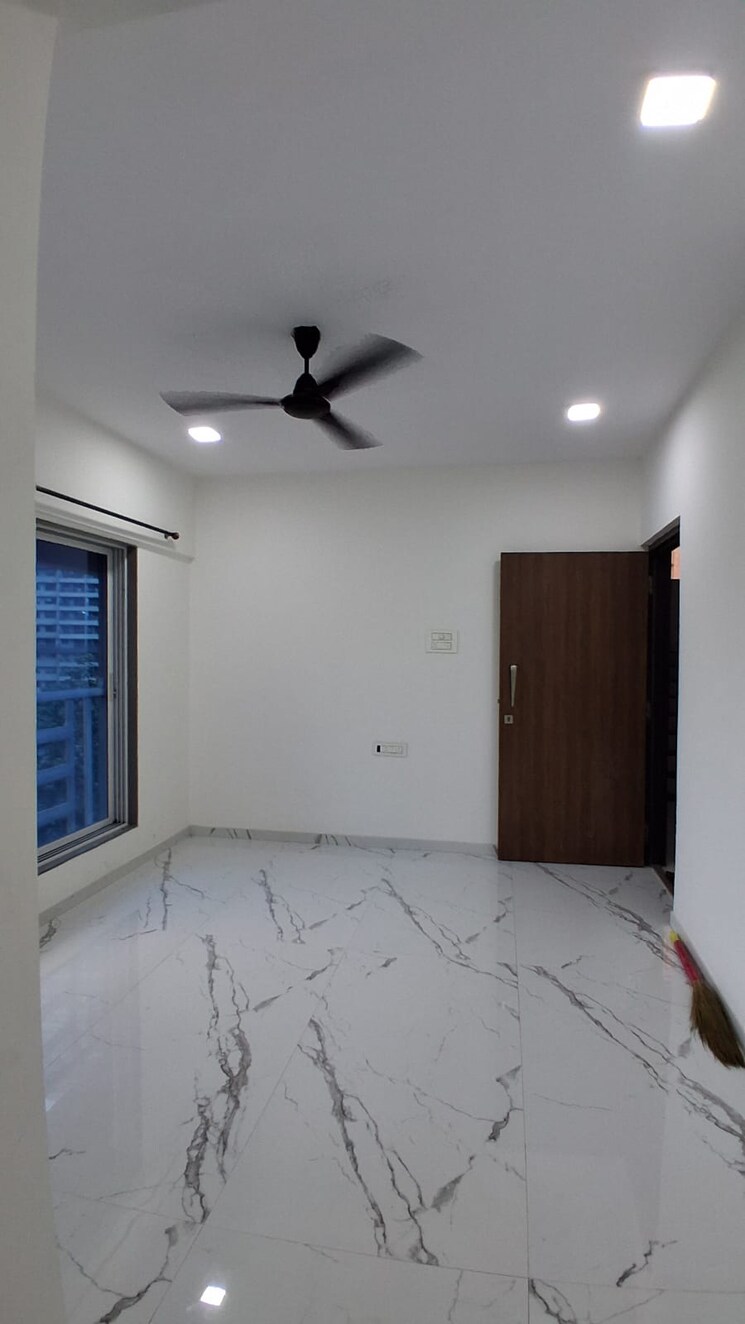 Room, rishabraj-sujai 1 Bedroom 440 Sq.Ft. Apartment In Malad East Mumbai 9261333