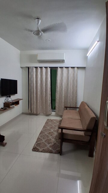 Living Room in 1 BHK Apartment at Malad East – for Rent