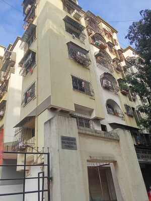 1 BHK Apartment For Rent in Golders Green CHS, Borivali West
