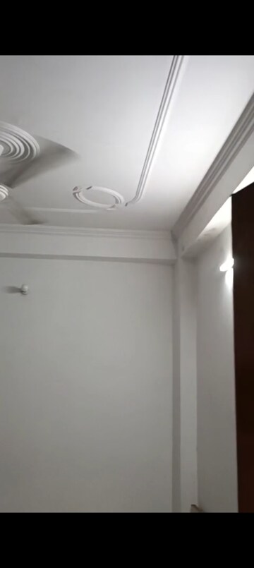 Building Lobby in 3 BHK Independent House at Sector 52 – for Rent