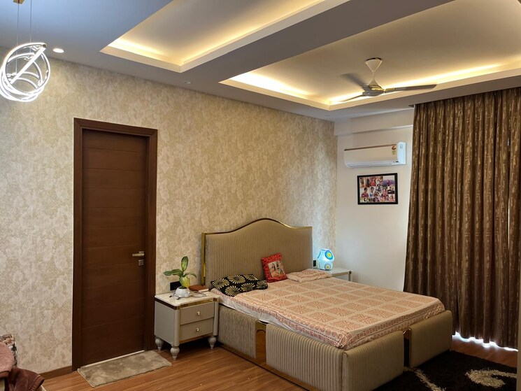 Bedroom, ansal-api-esencia-wood-winds 4 Bedroom 452 Sq.Yd. Builder Floor In Sector 67 Gurgaon 9261374