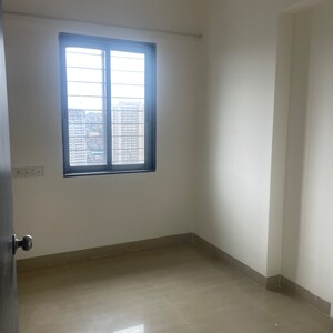 Room in 1 BHK Apartment at RNA NG Royal Park CHS, Karve Nagar – for Rent