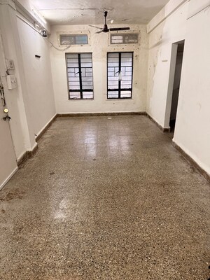 Room in 1 BHK Apartment at Deep Vishwa Apartment, Erandwane – for Rent