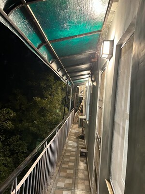 Balcony in 1 BHK Builder Floor at Green Park – for Rent