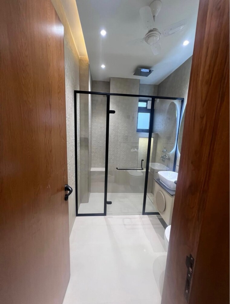 Bathroom, naraina 4 Bedroom 2750 Sq.Ft. Builder Floor In Naraina Delhi 9164160