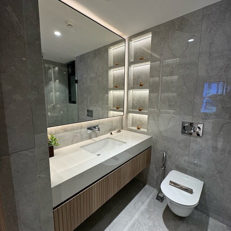 Bathroom, paras-floret 3 Bedroom 1750 Sq.Ft. Builder Floor In Sector 59 Gurgaon 9261398