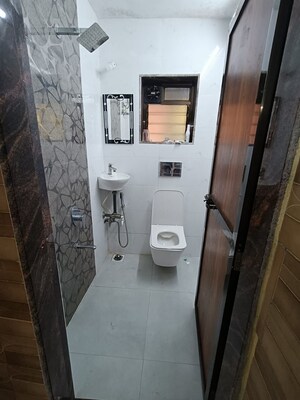 Bathroom in Studio Apartment at Sea Breeze CHS, Andheri West – for Rent