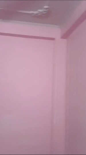 Room in 1 BHK Builder Floor at Vaishali Sector 6 – for Rent