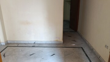 Master Bedroom in 1 BHK Builder Floor at Vaishali Sector 3 – for Rent