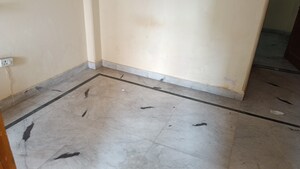 Room in 1 BHK Builder Floor at Vaishali Sector 3 – for Rent