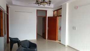 Room in 2 BHK Builder Floor at Vaishali Sector 2 – for Rent